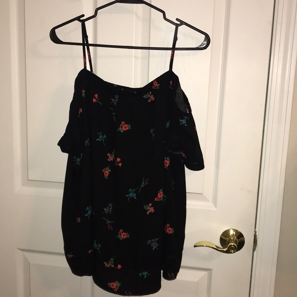 Off the shoulder T-shirt